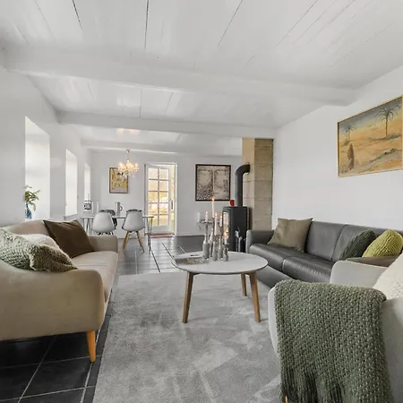 Casa de Férias In With Wifi Sejero